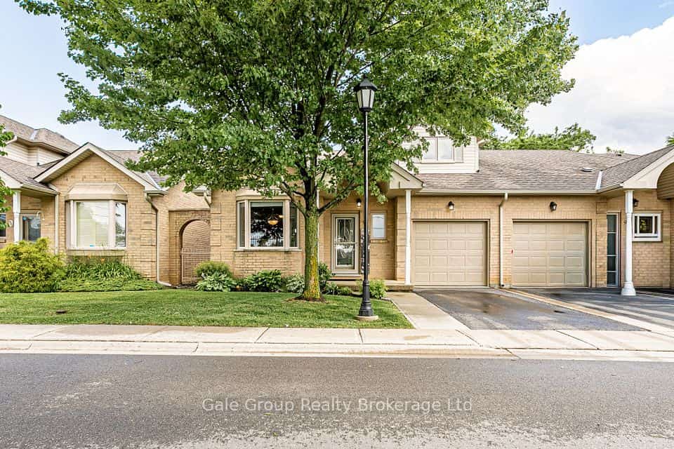 94 Greentrail Drive, Hamilton, ON L0R 1W0