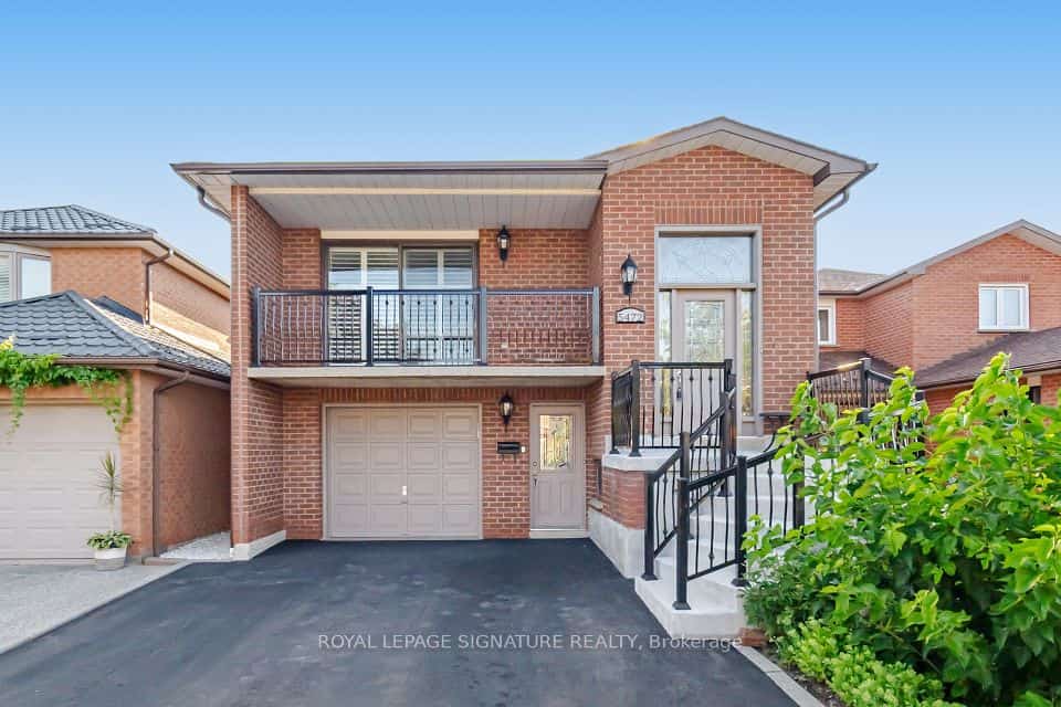 5472 Bourget Drive, Mississauga, ON L5R 3C9
