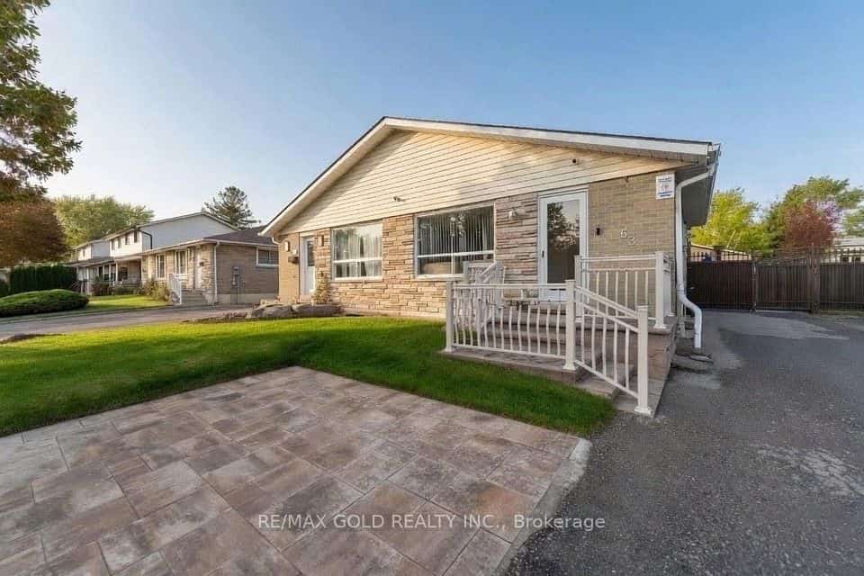 63 Newstead Crescent, Brampton, ON L6V 2A8