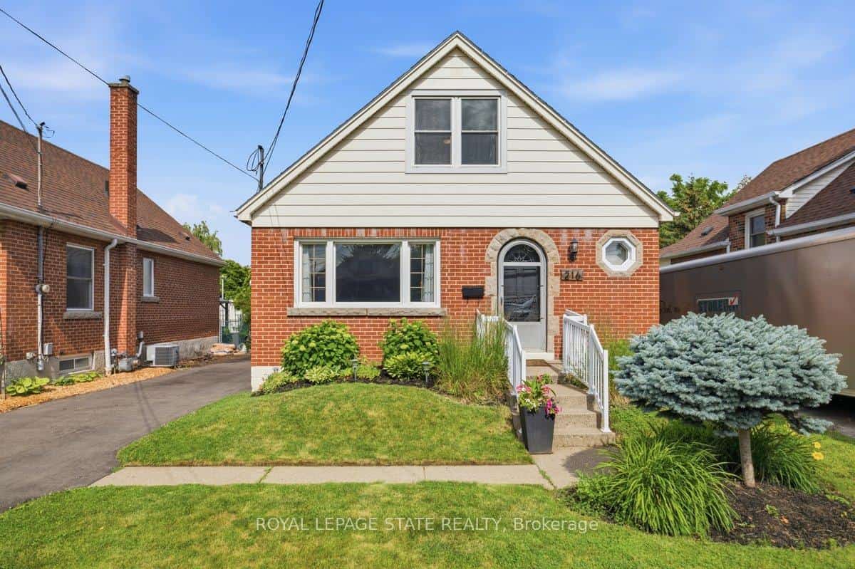216 Summerhill Avenue, Hamilton, ON L8K 3N7