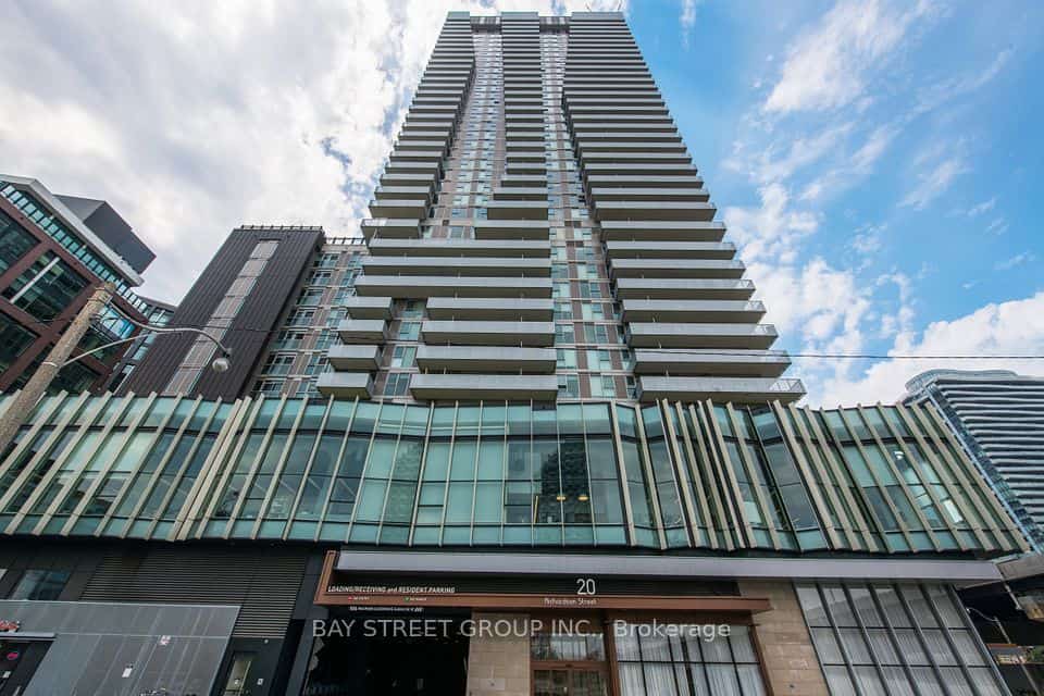20 Richardson Street #918, Toronto, ON M5A 0S6