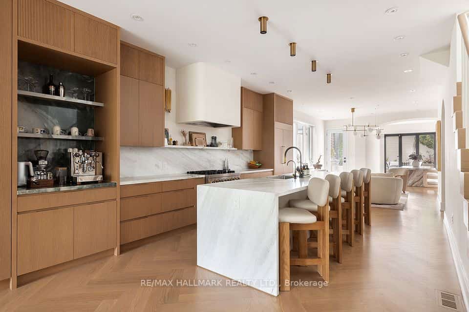 18 Foxley Street, Toronto, ON M6J 1R1