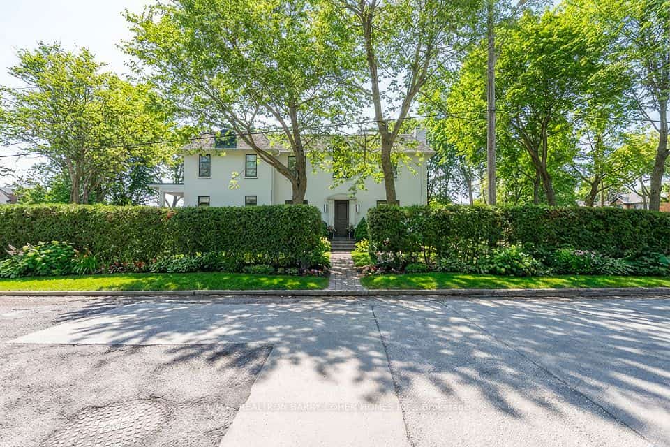 74 Esgore Drive, Toronto, ON M5M 3R7