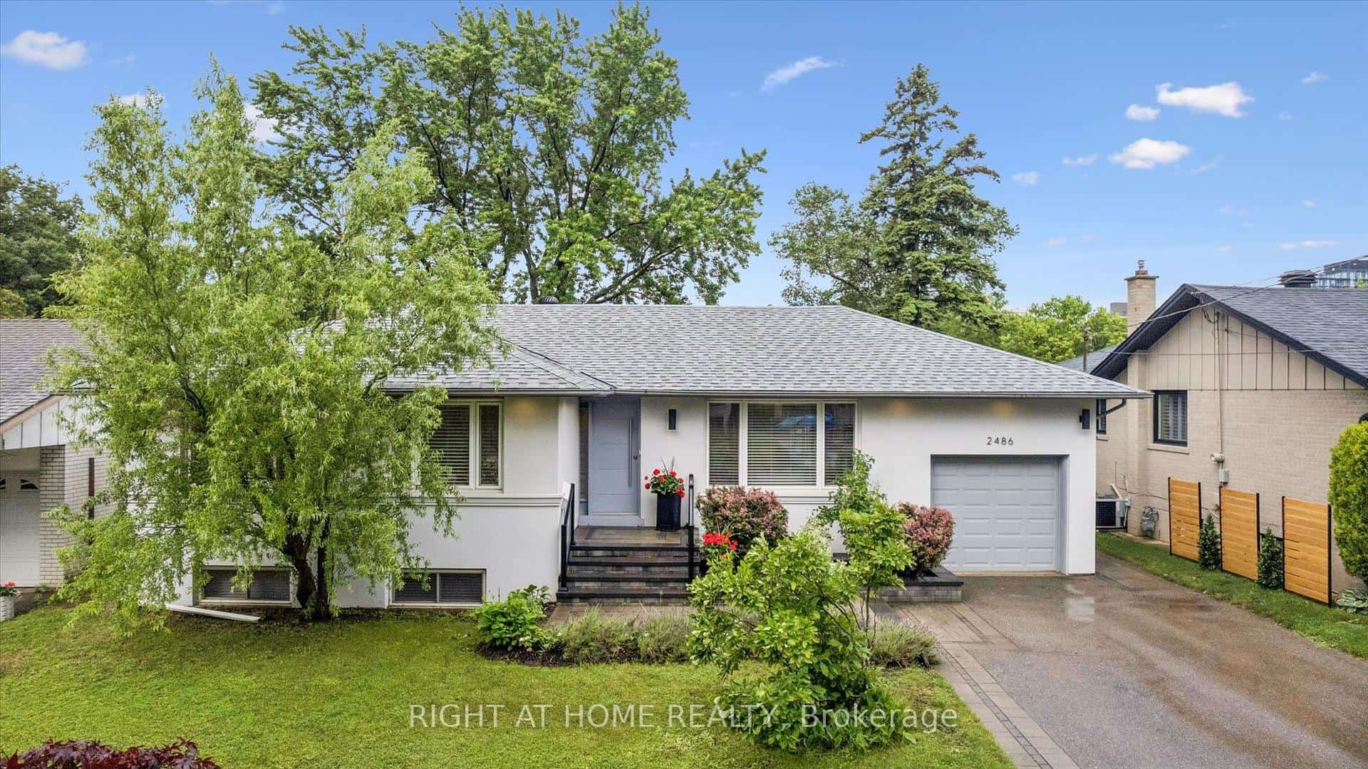 2486 Edenhurst Drive, Mississauga, ON L5A 2K9