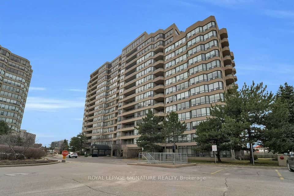 22 Clarissa Drive #1404, Richmond Hill, ON L4C 9R6