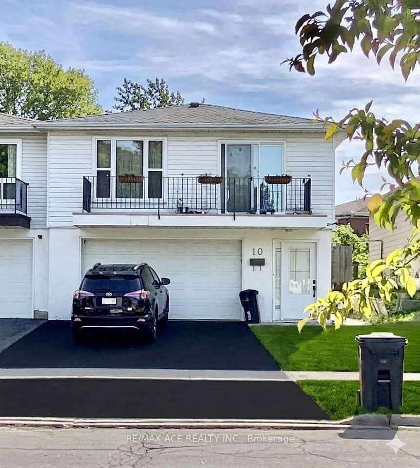 10 Parkdene Court, Toronto, ON M1W 2J3