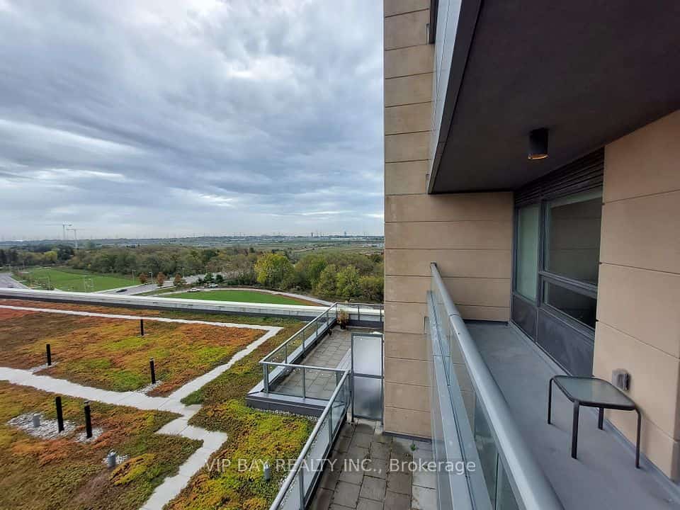 18 Uptown Drive #1103, Markham, ON L3R 5M5