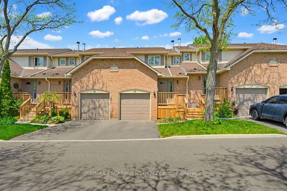 79 Braeheid Avenue #16, Hamilton, ON L8B 0C6