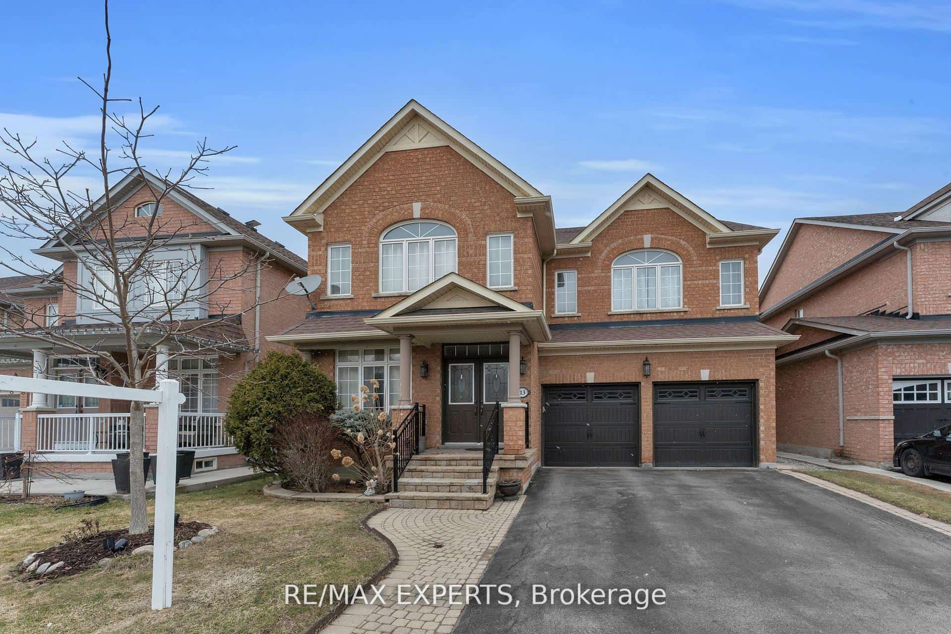 13 Villagewood Street, Brampton, ON L6P 2C3