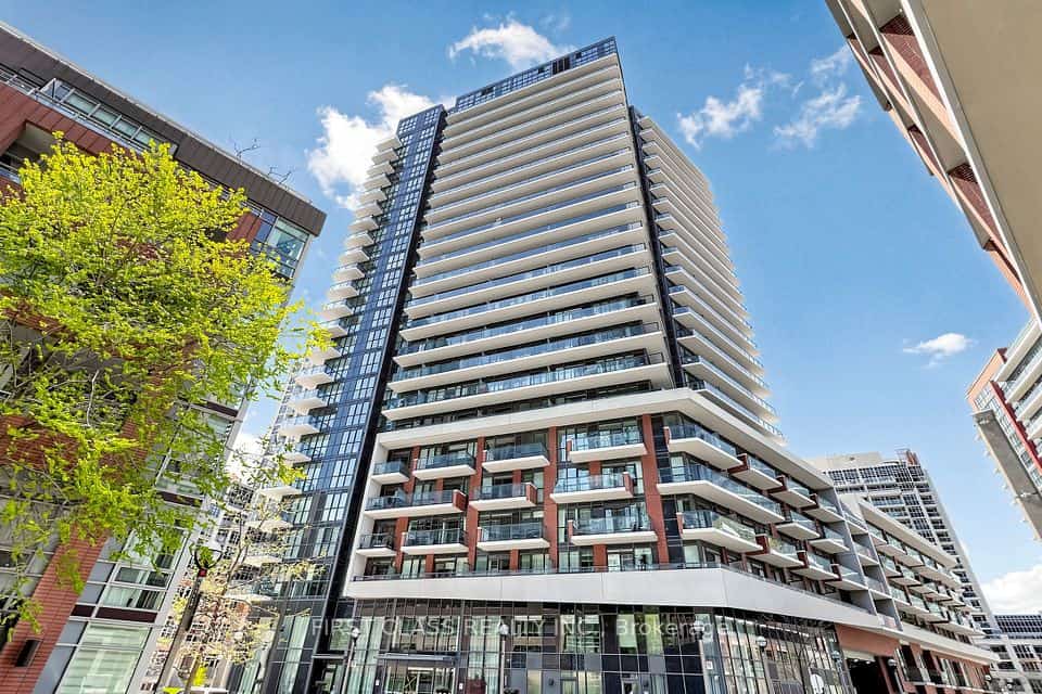 38 Iannuzzi Street #635, Toronto, ON M5V 0E8