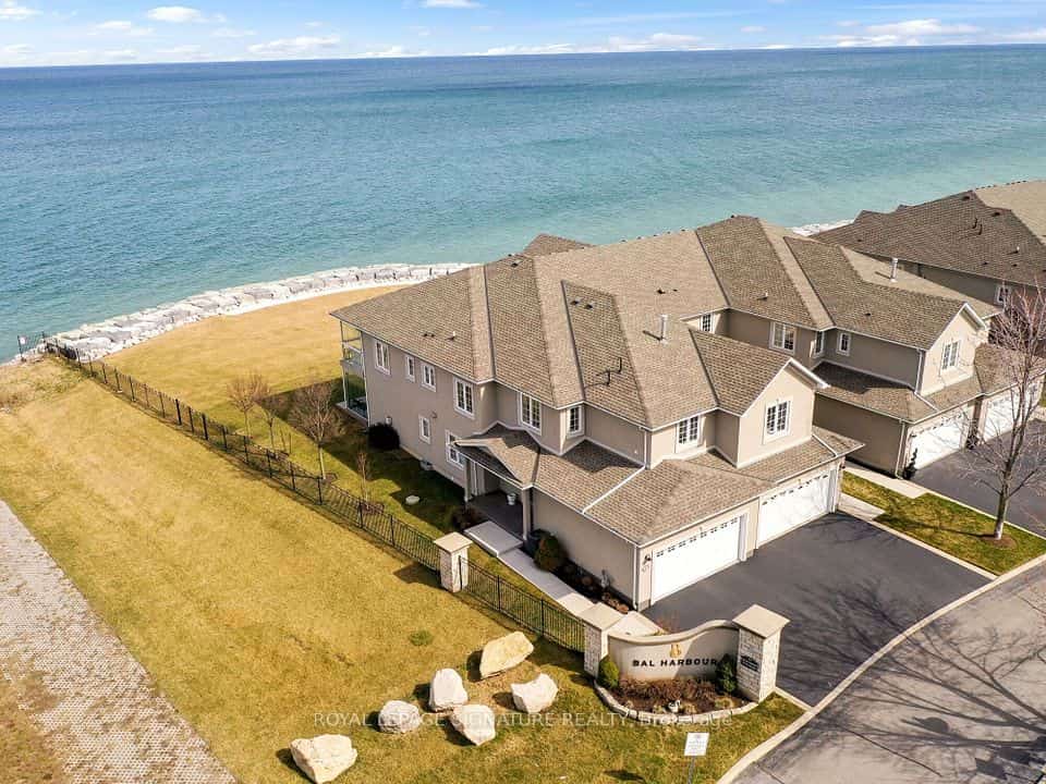 484 Millen Road #2, Hamilton, ON L8E 6G4