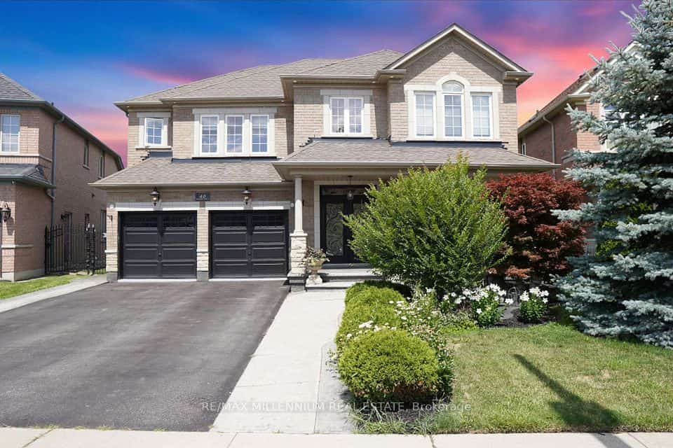 40 Rampart Drive, Brampton, ON L6P 2Z1