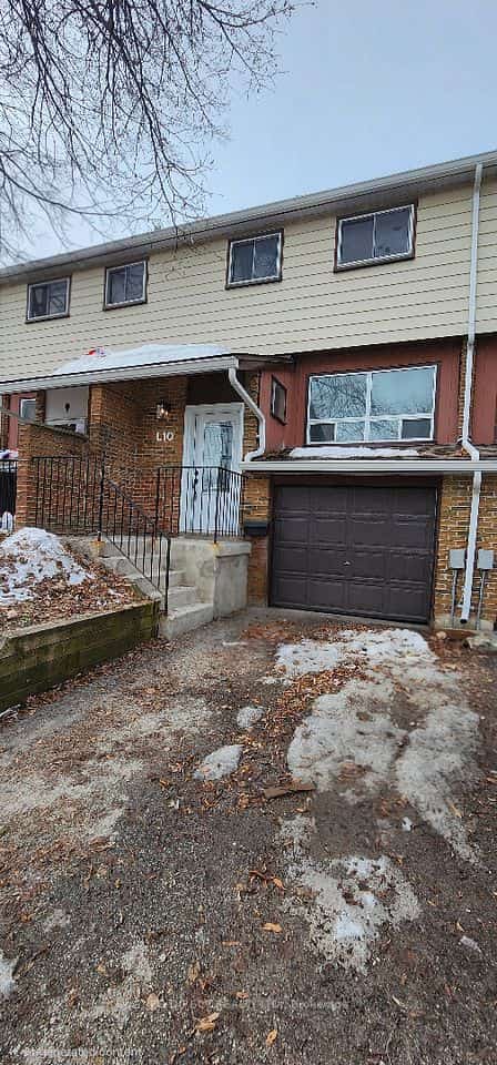 63 Ferris Lane #L10, Barrie, ON L4M 5C4