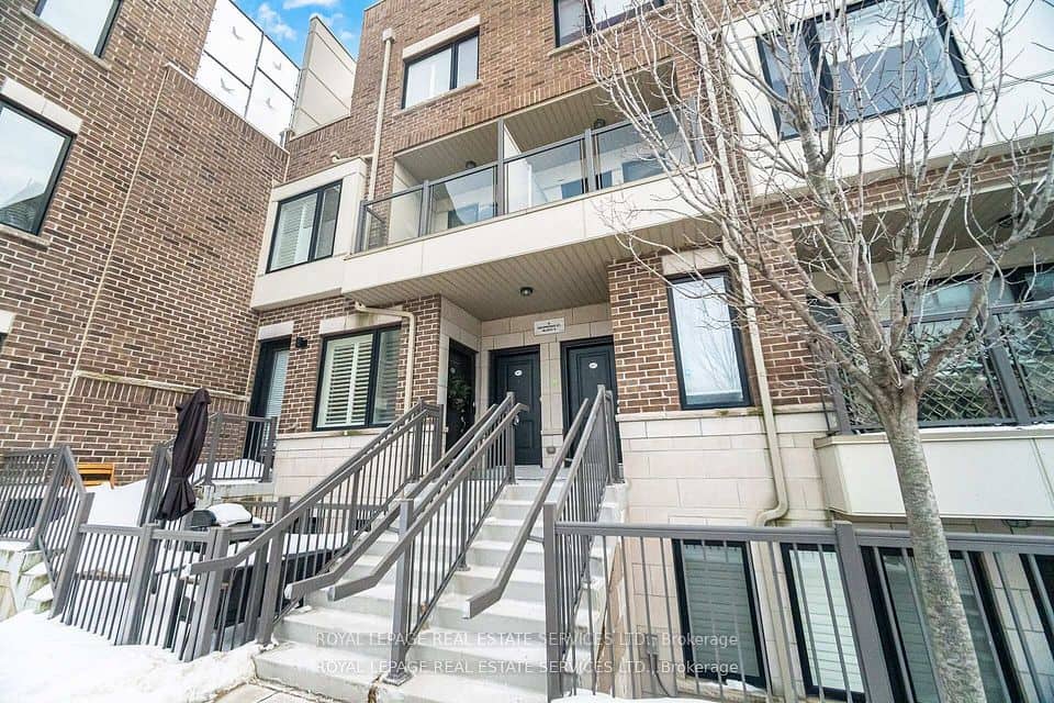 8 Drummond Street, Toronto