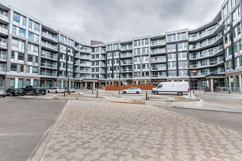 2501 Saw Whet Boulevard E #111, Oakville, ON L6L 0H5