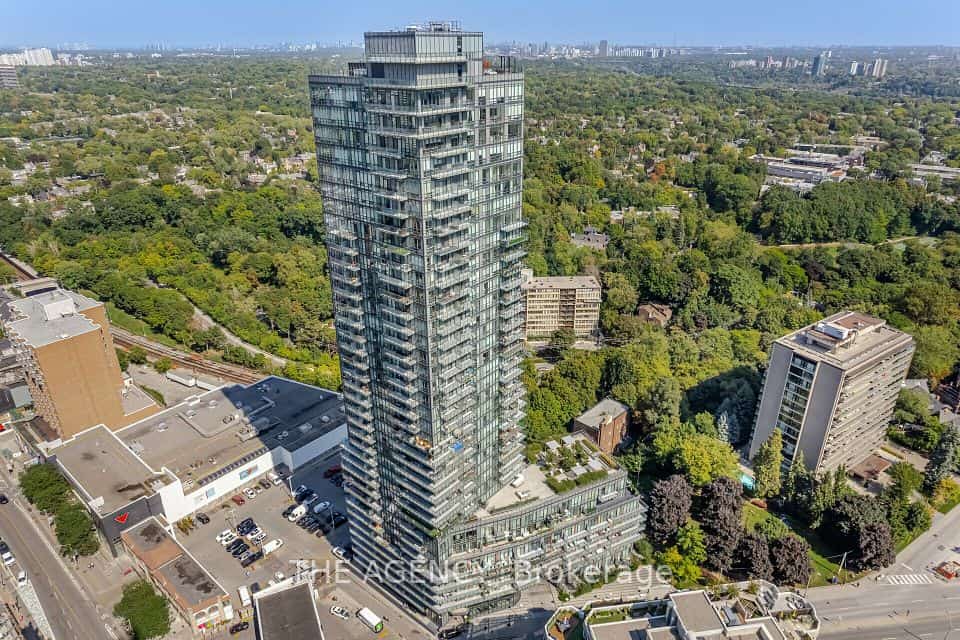 825 Church Street #105, Toronto, ON M4W 3Z4