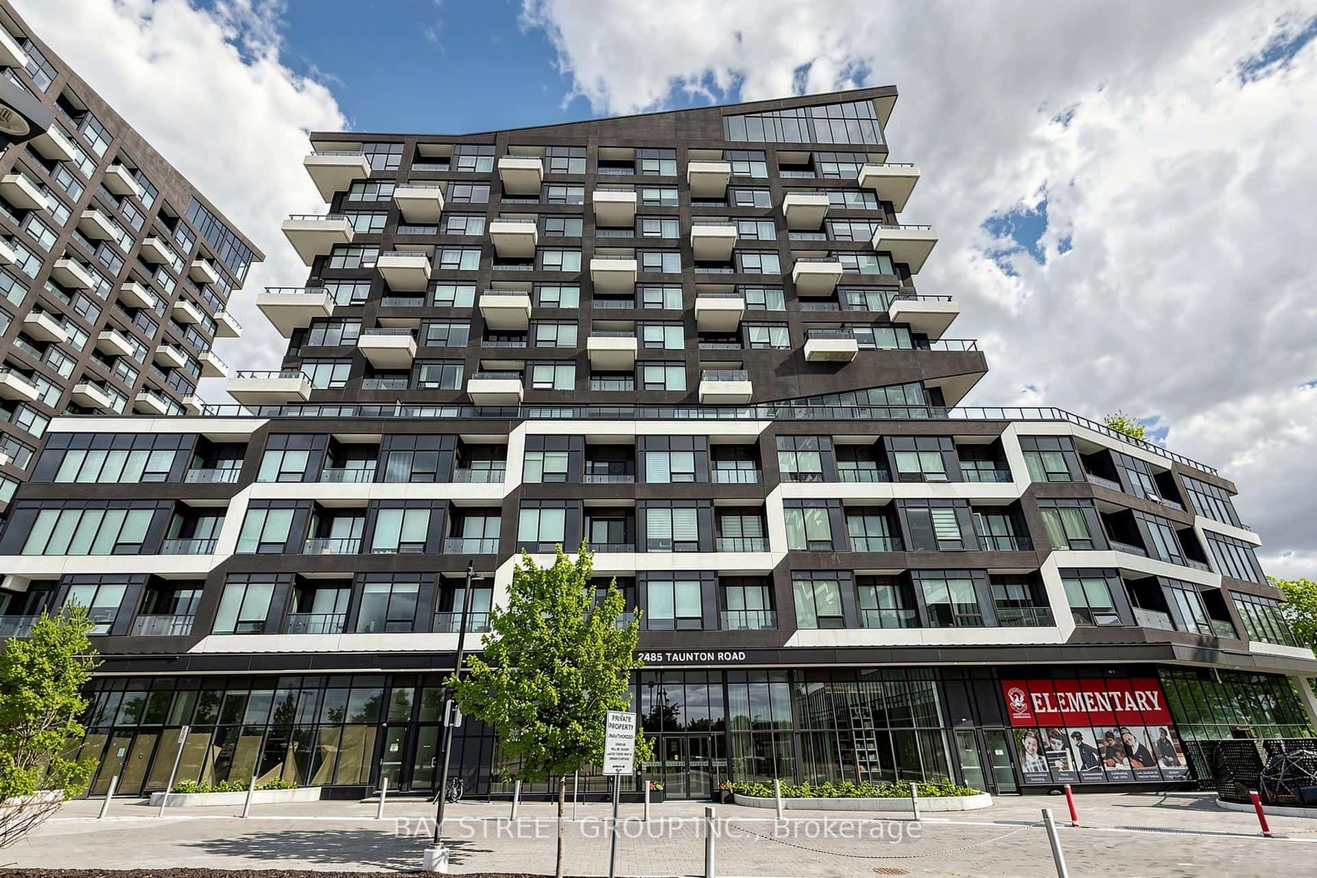 2485 Taunton Road #725, Oakville, ON L6H 3R8