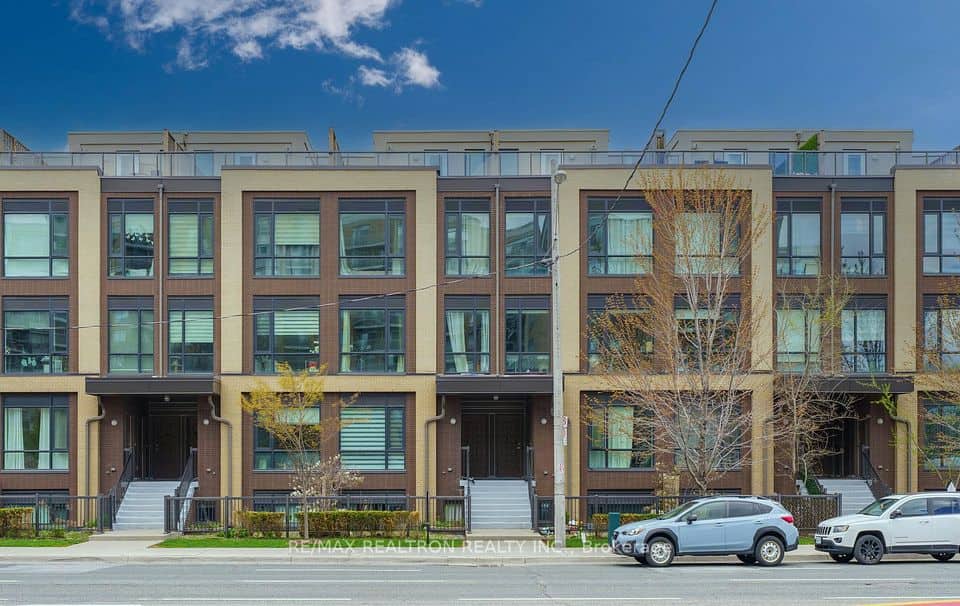 639 Lawrence Avenue W, Toronto