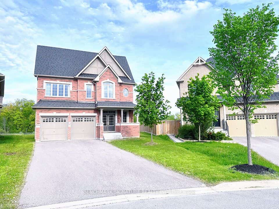 2481 Bandsman Crescent, Oshawa, ON L1L 0M1
