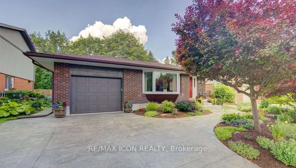 93 Briargate Drive, Kitchener, ON N2E 2J4