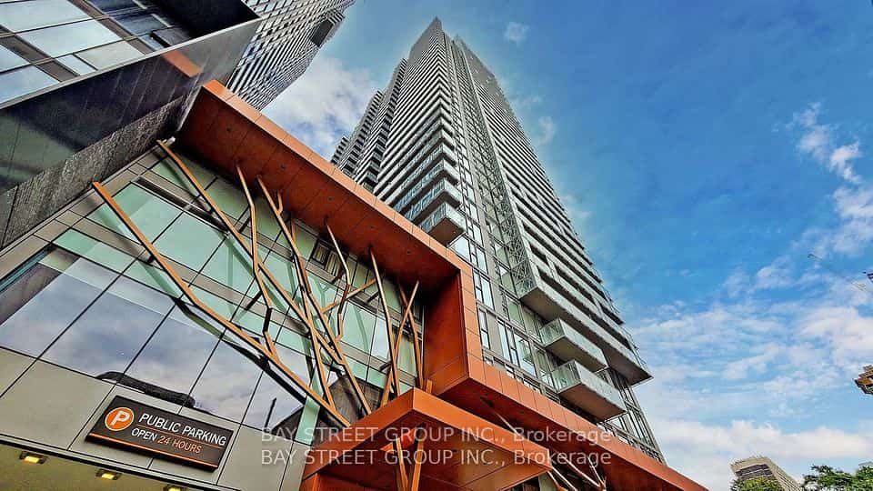 50 Wellesley Street E #2610, Toronto, ON M4Y 0C8