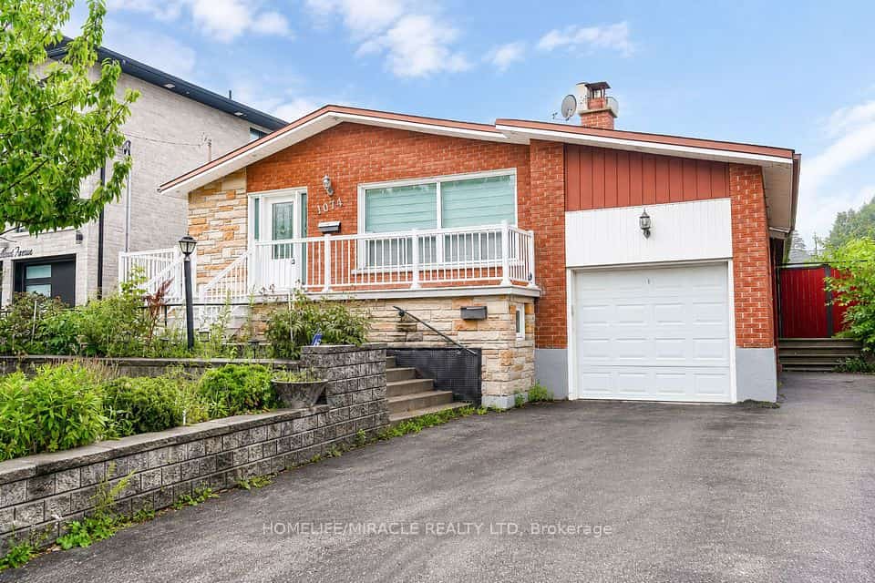 1074 Midland Avenue, Toronto, ON M1K 4G9