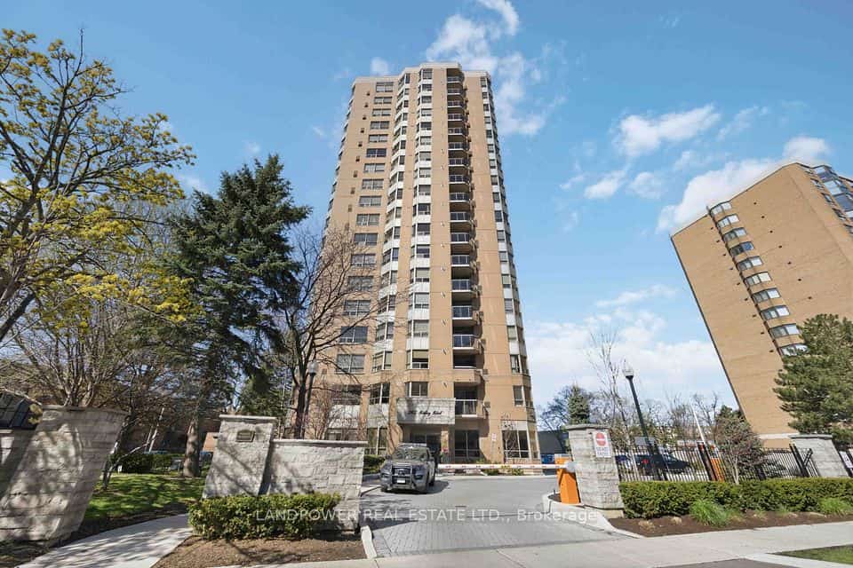 265 Ridley Boulevard #801, Toronto, ON M5M 4N8