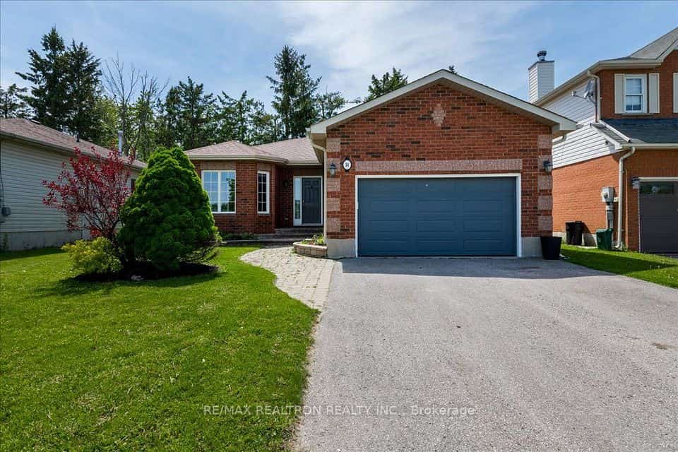 34 O'Shaughnessy Crescent, Barrie, ON L4N 7L8