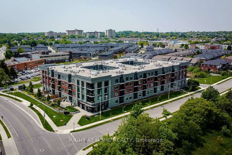 1 Redfern Avenue #217, Hamilton, ON L9C 0E6
