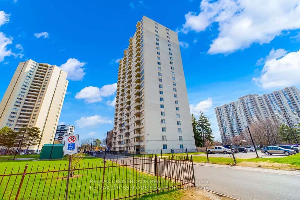 340 Dixon Road #1208, Toronto, ON M9R 1T1