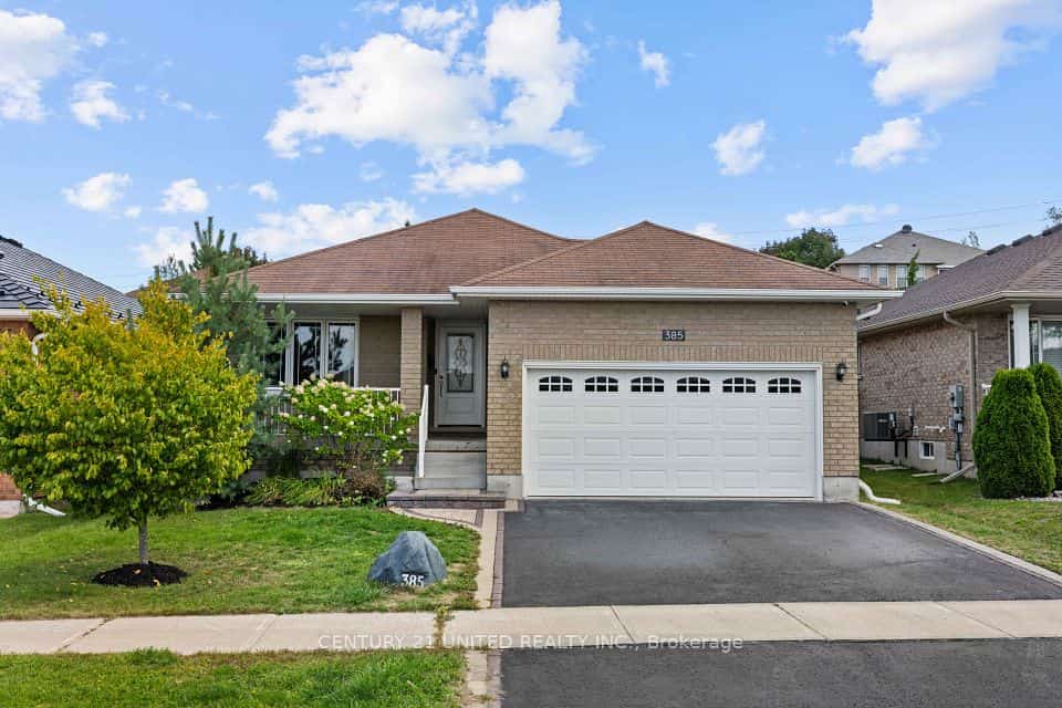 385 Bianco Crescent, Peterborough, ON K9K 0A5