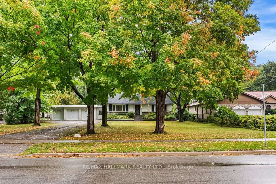 344 Spring Garden Avenue, Toronto, ON M2N 3H5