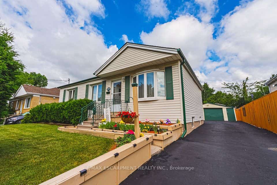 2345 Gibbon Street, Burlington, ON L7P 1G3