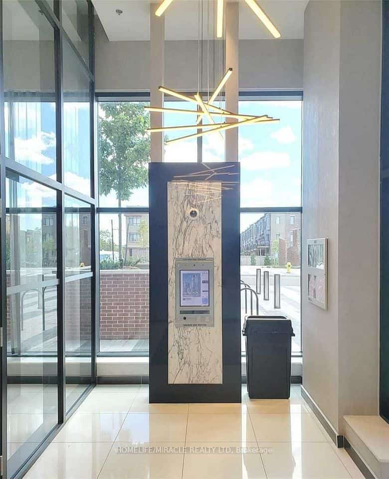 99 Eagle Rock Way #510, Vaughan, ON L6A 5A7