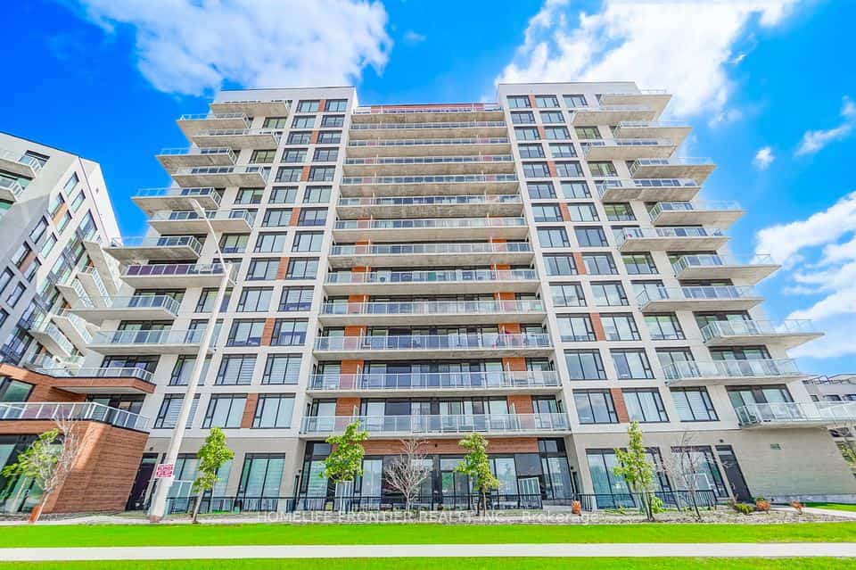 2 David Eyer Road #532, Richmond Hill, ON L4S 0N6