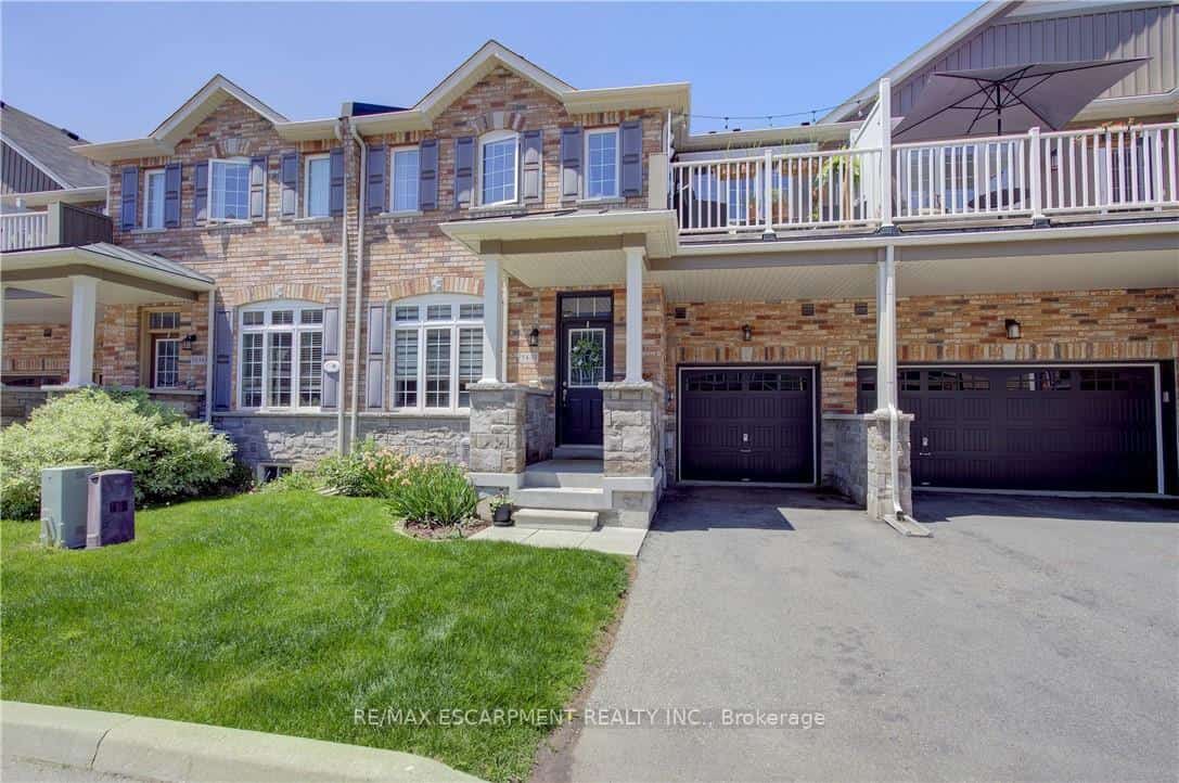 54 NISBET Boulevard #33, Hamilton, ON L8B 0Y3
