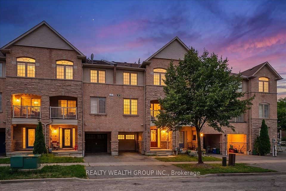 40 Clowes Street, Ajax, ON L1Z 0K9