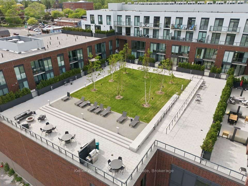 201 Brock Street S #417, Whitby, ON L1N 0P8