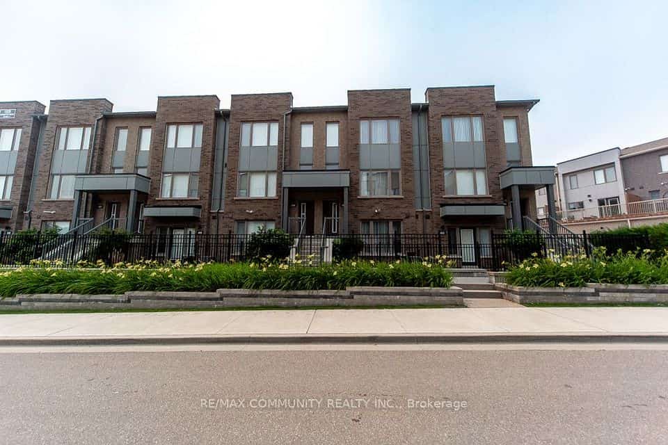 1525 Kingston Road #103, Pickering, ON L1V 0E9