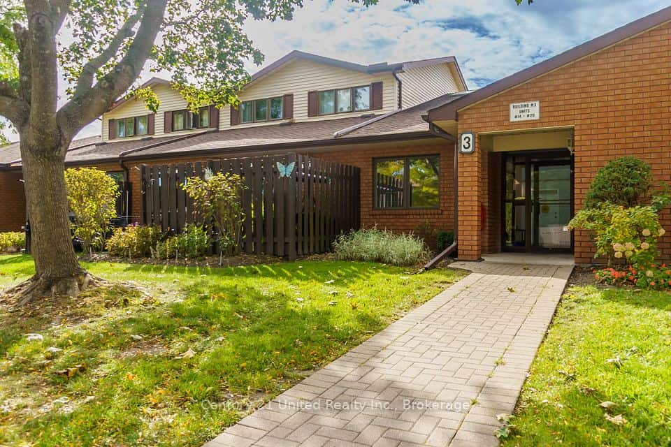 36 Champlain Crescent, Peterborough, Peterborough