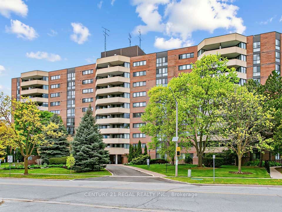 40 Baif Boulevard #803, Richmond Hill, ON L4C 5M9