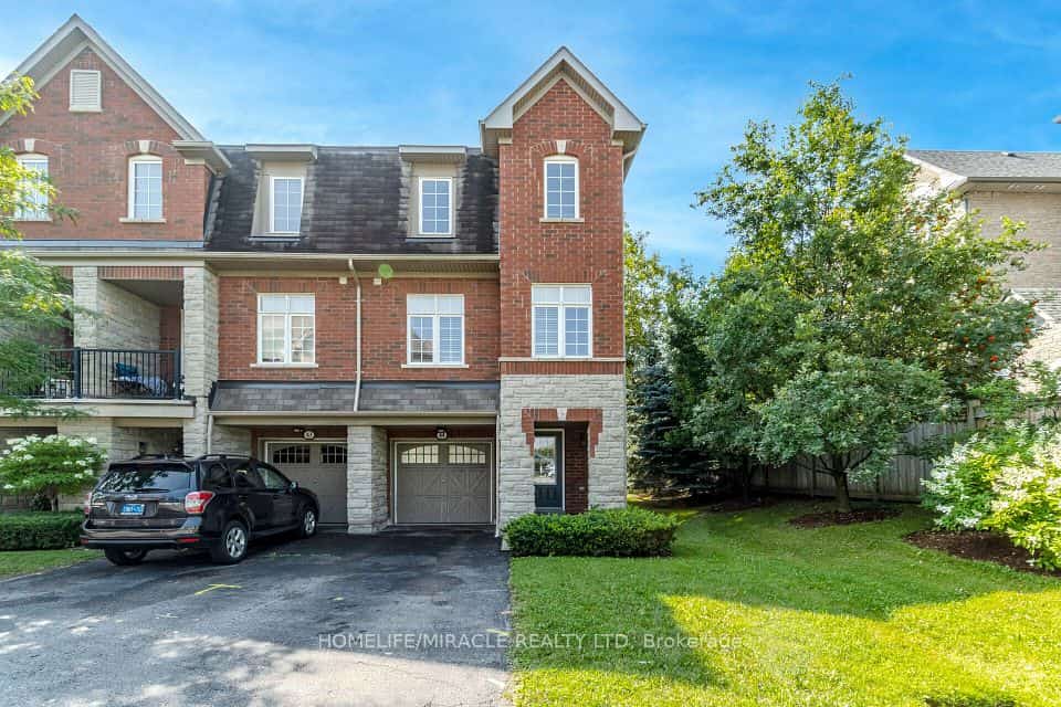1701 Finch Avenue #44, Pickering, ON L1V 0B7