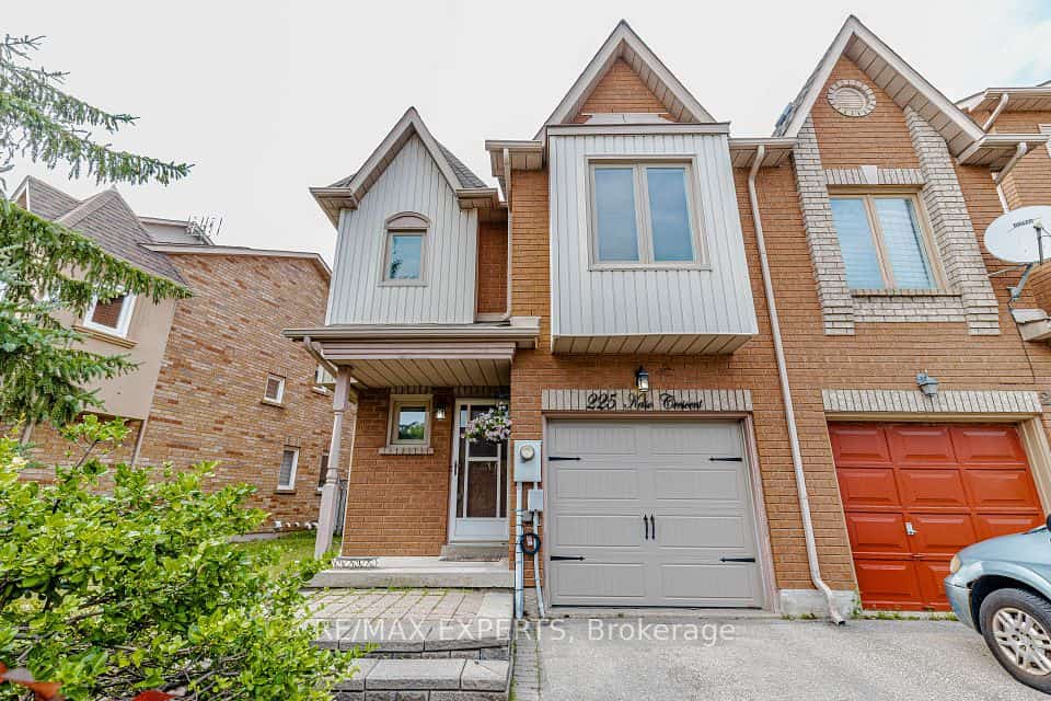 225 Kelso Crescent, Vaughan, ON L6A 2E1