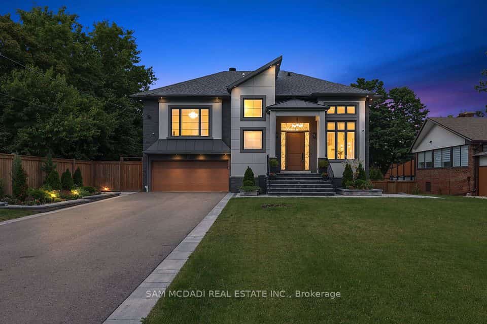 1750 Lincolnshire Boulevard, Mississauga, ON L5E 2S7
