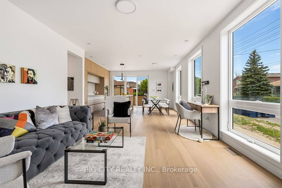 276 Lanor Avenue, Toronto