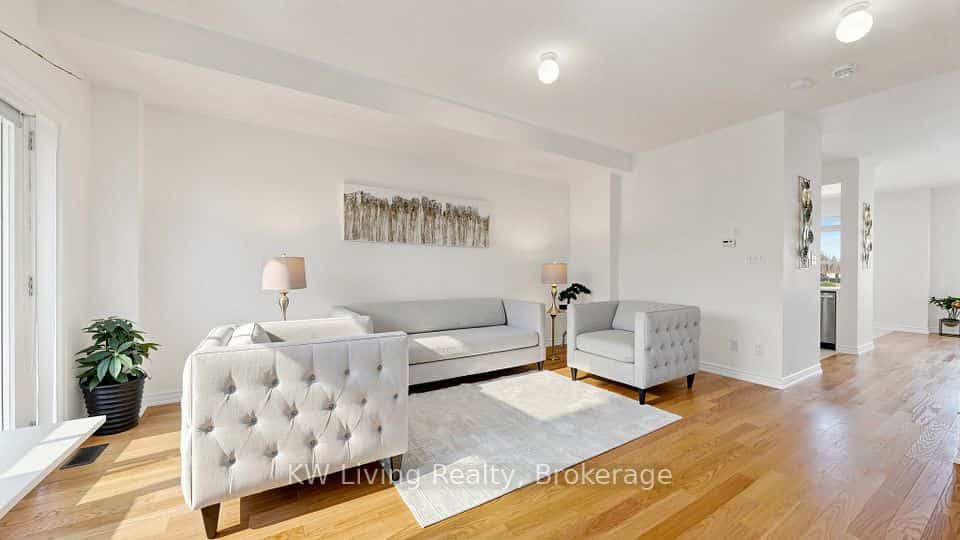 2540 William Jackson Drive #303, Pickering, ON L1X 0E4