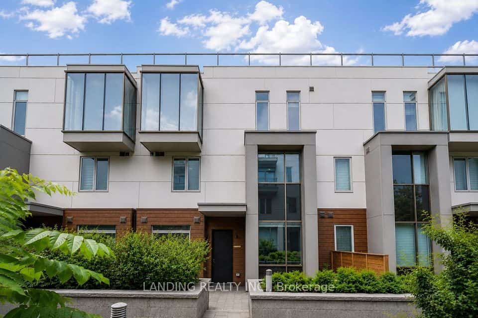 17 Greenbriar Road #7, Toronto, ON M2K 0G7