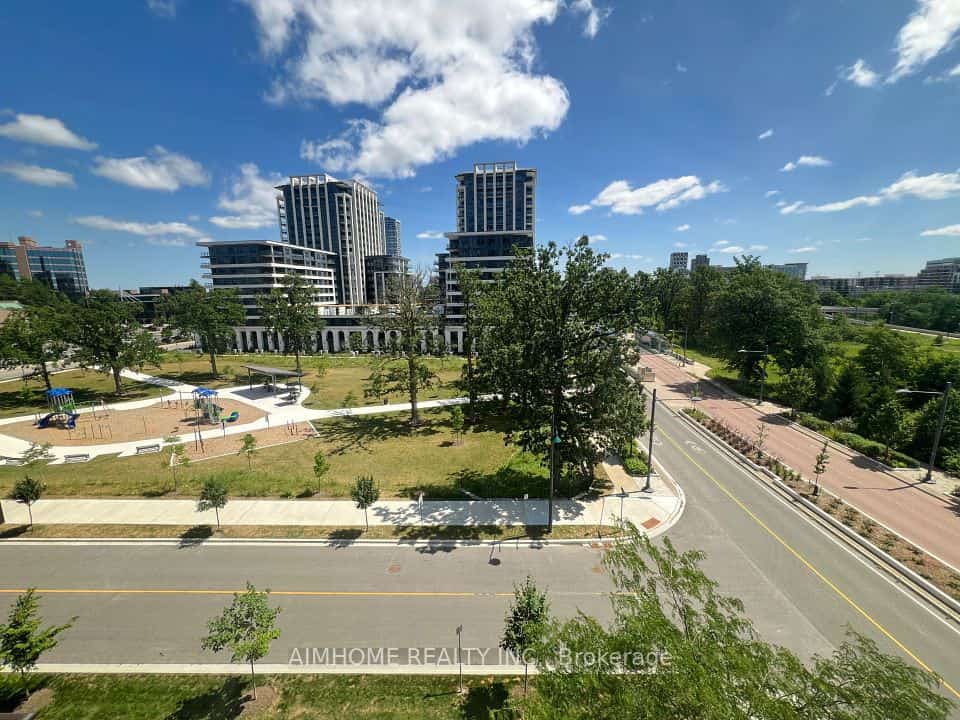 38 Cedarland Drive #608, Markham, ON L6G 0G7