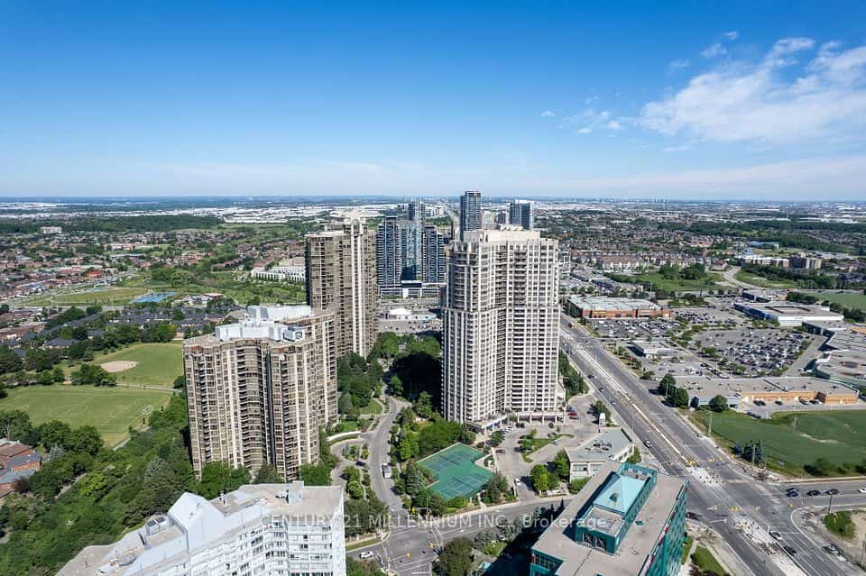 4450 Tucana Court #902, Mississauga, ON L5R 3R4