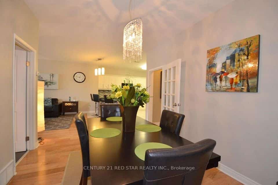 630 Main Street E #202, Hamilton, ON L8M 1J7